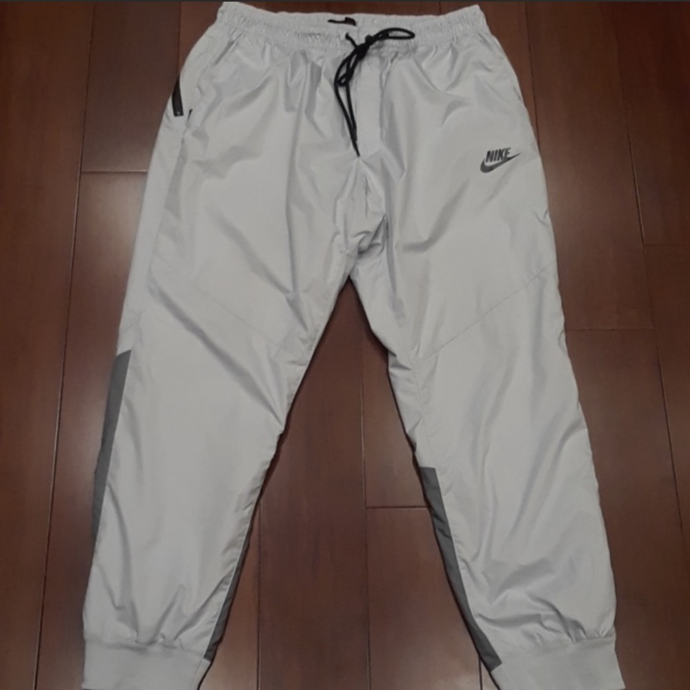 Nike windrunner joggers